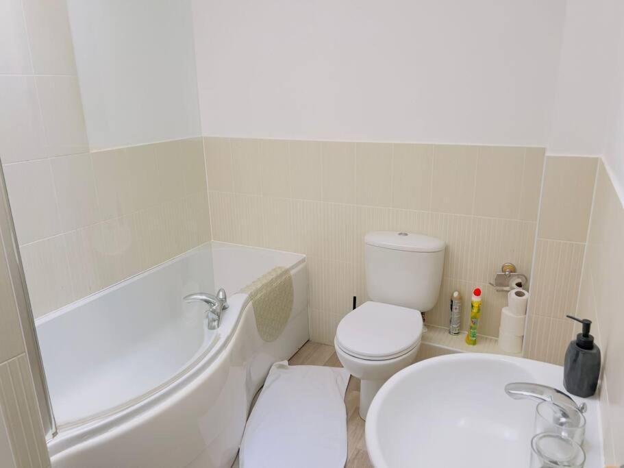 2 Bedroom Flat In Colchester Exterior foto